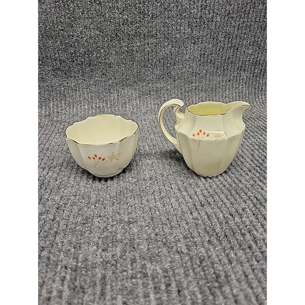 Vtg Paragon‎ China Loretta Scalloped Cream & Sugar Yellow Bone China - Picture 5 of 9